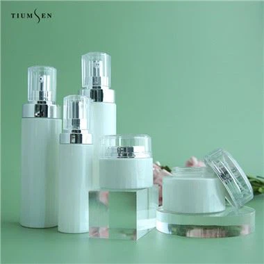 Egyedi bőrápoló palackok