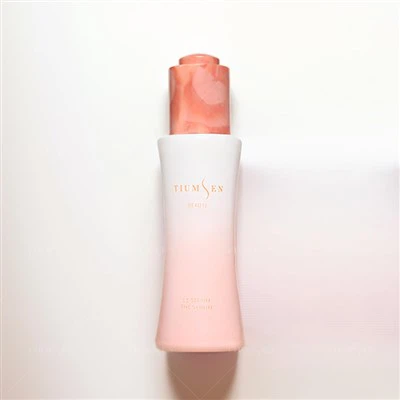 Üveg palack pipettával